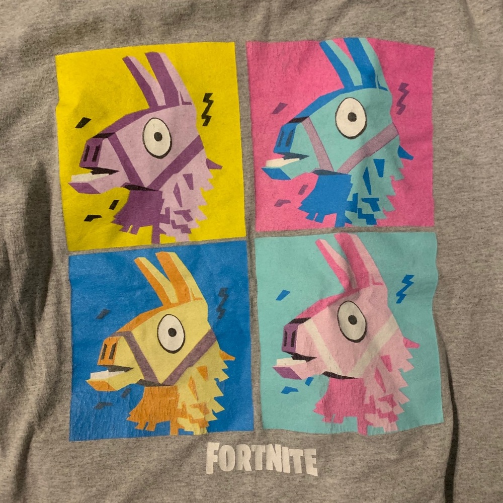 Boys size small fortnite shirt